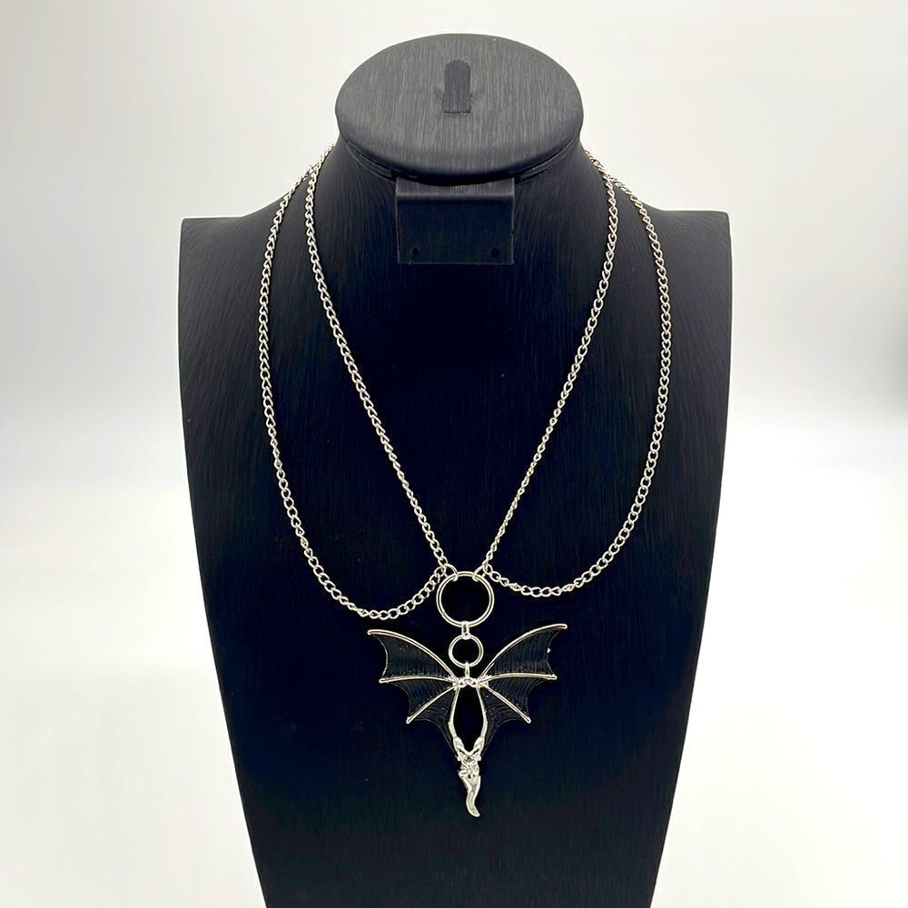 𝅺LARGE SILVERTONE and Black Bat Pendant Necklace